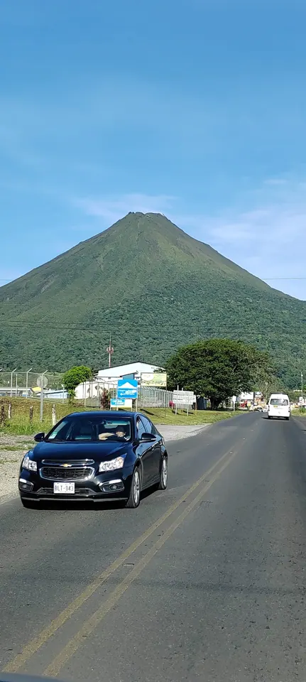 Private transfer driving toward Arenal Volcano, La Fortuna