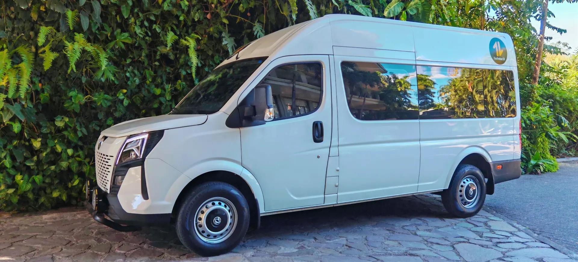 TicoTrekker private van