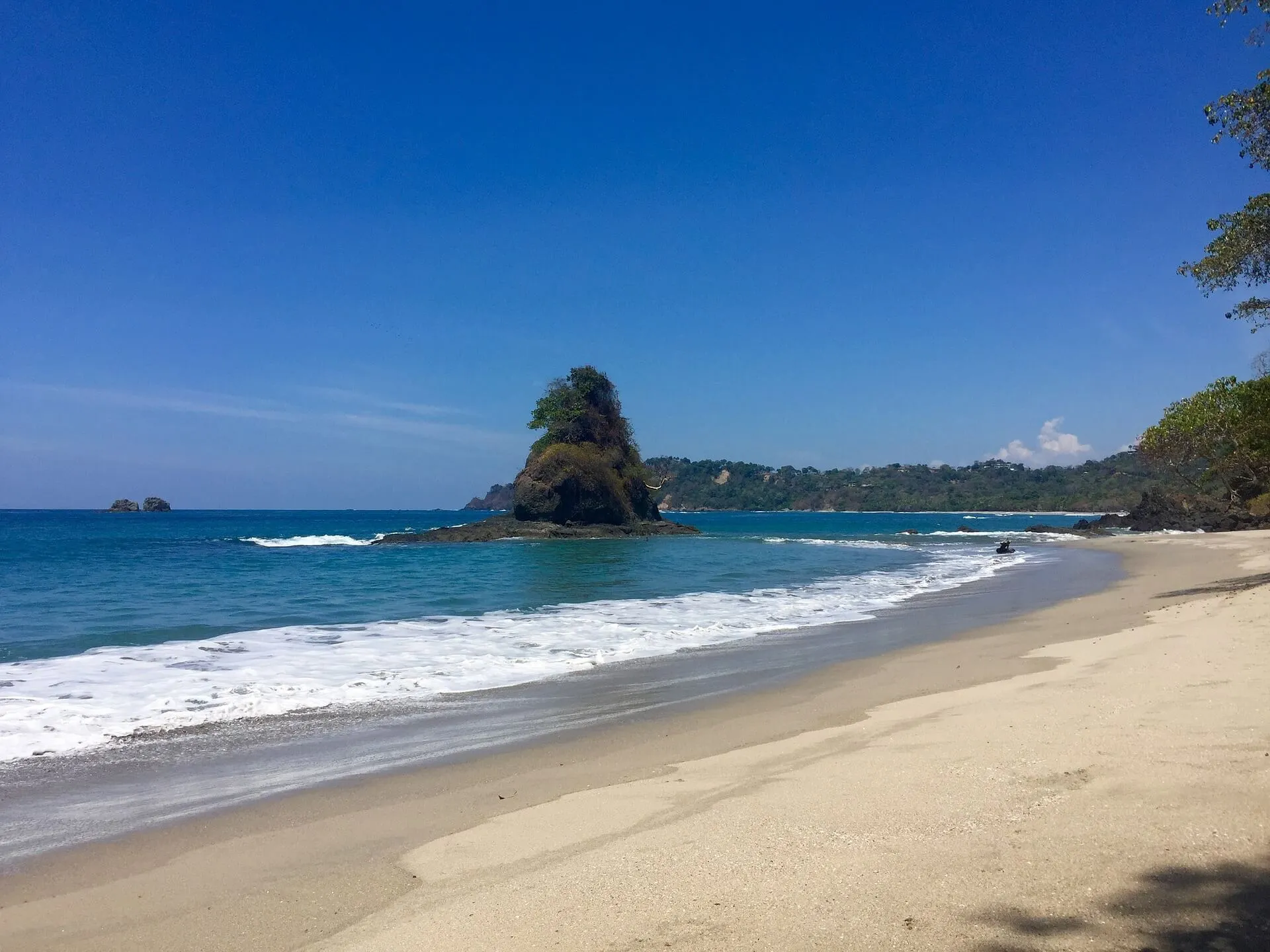 San José to Manuel Antonio